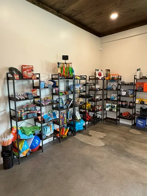 Guest Center with store